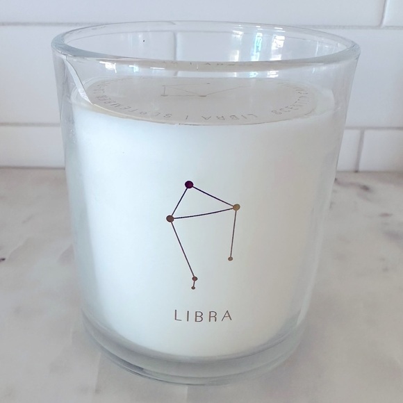 LIBRA Zodiac Enchanted Mandarin Scented Candle - Picture 1 of 3